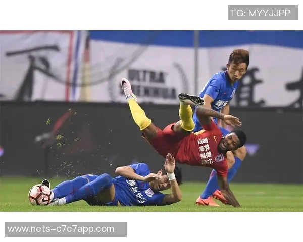 天津泰达迎战延边富德全力争胜展现球队实力与斗志